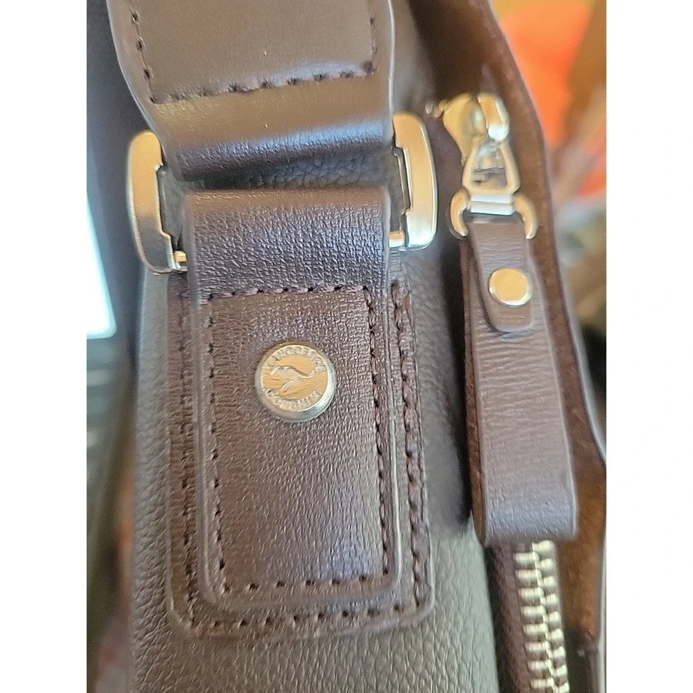 Kangaroo Kingdom Brand Messenger bag Tablet cross body Mens Leather